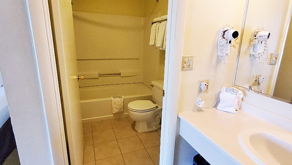 2 Queen Beds Non Smoking Photo 4